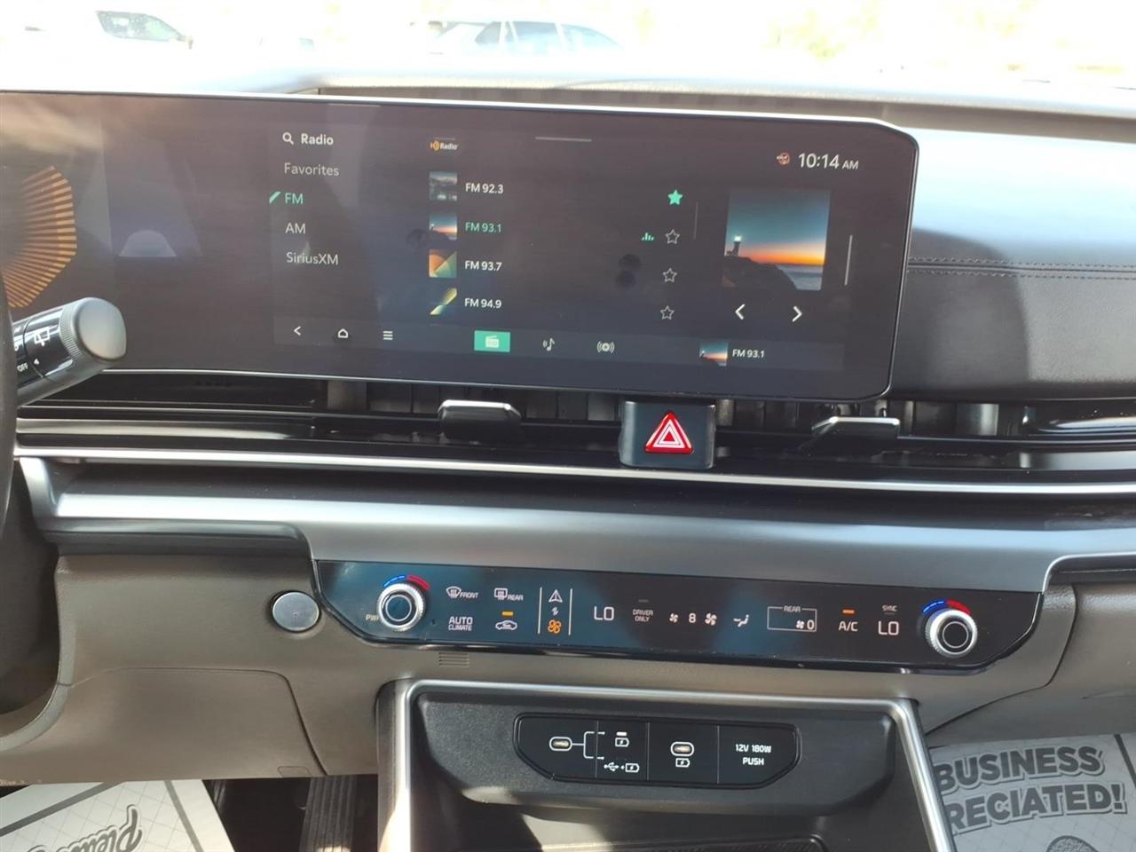 Kia Carnival Hybrid  2025
