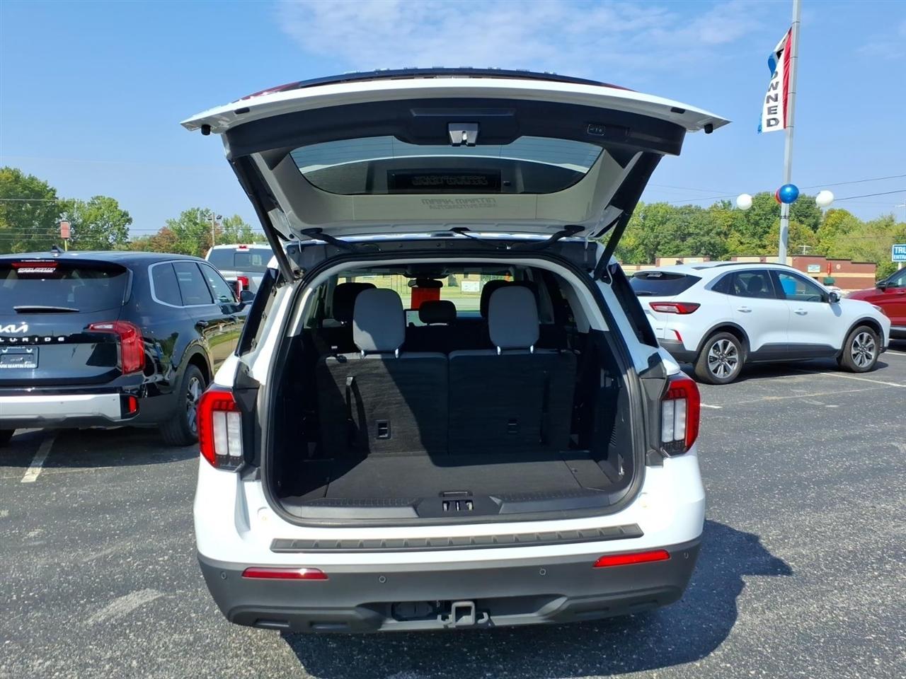 Ford Explorer  2025