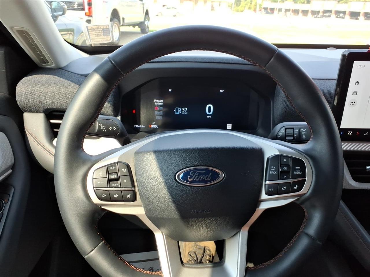 Ford Explorer  2025