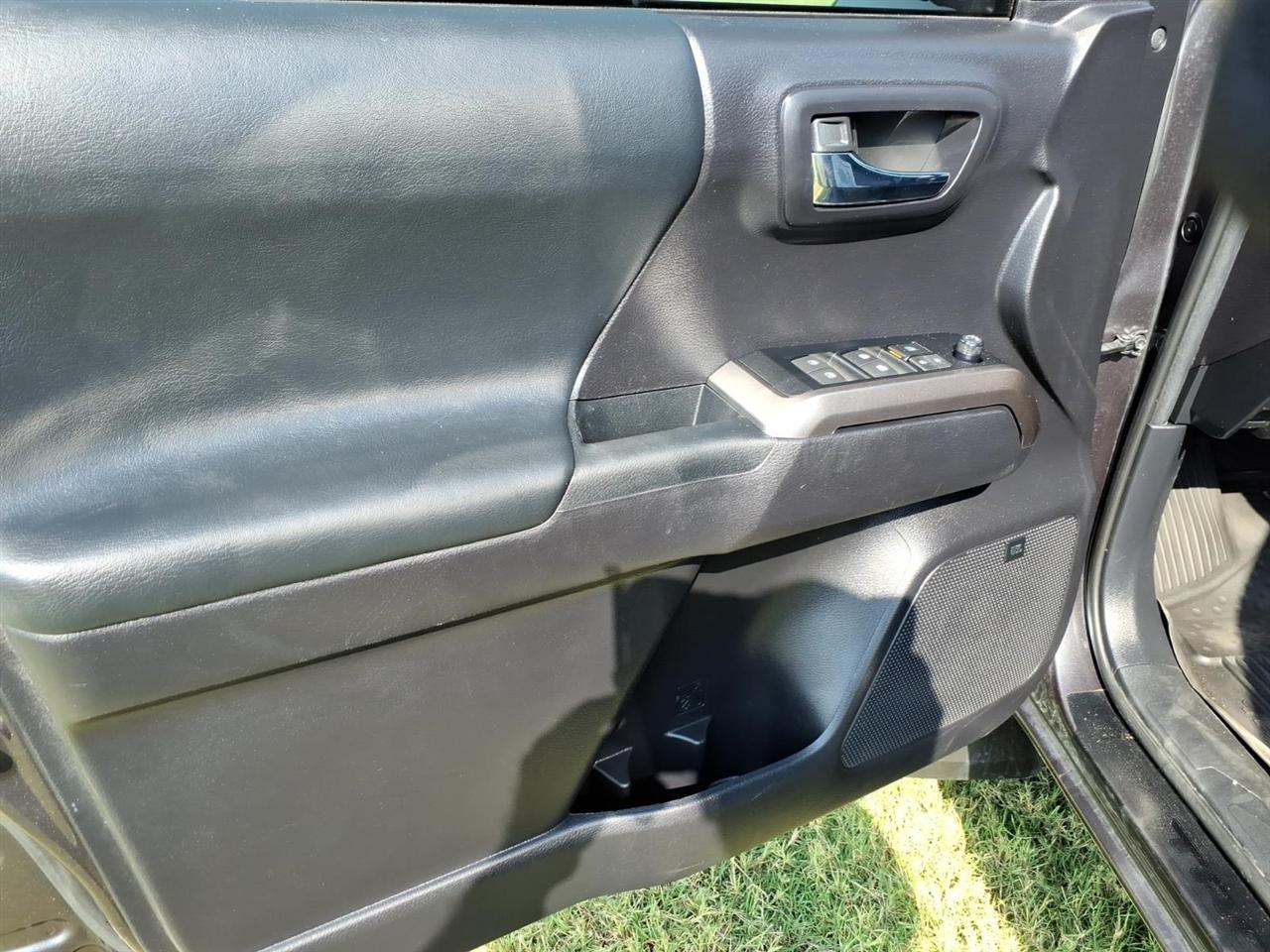 Toyota Tacoma 4WD  2021