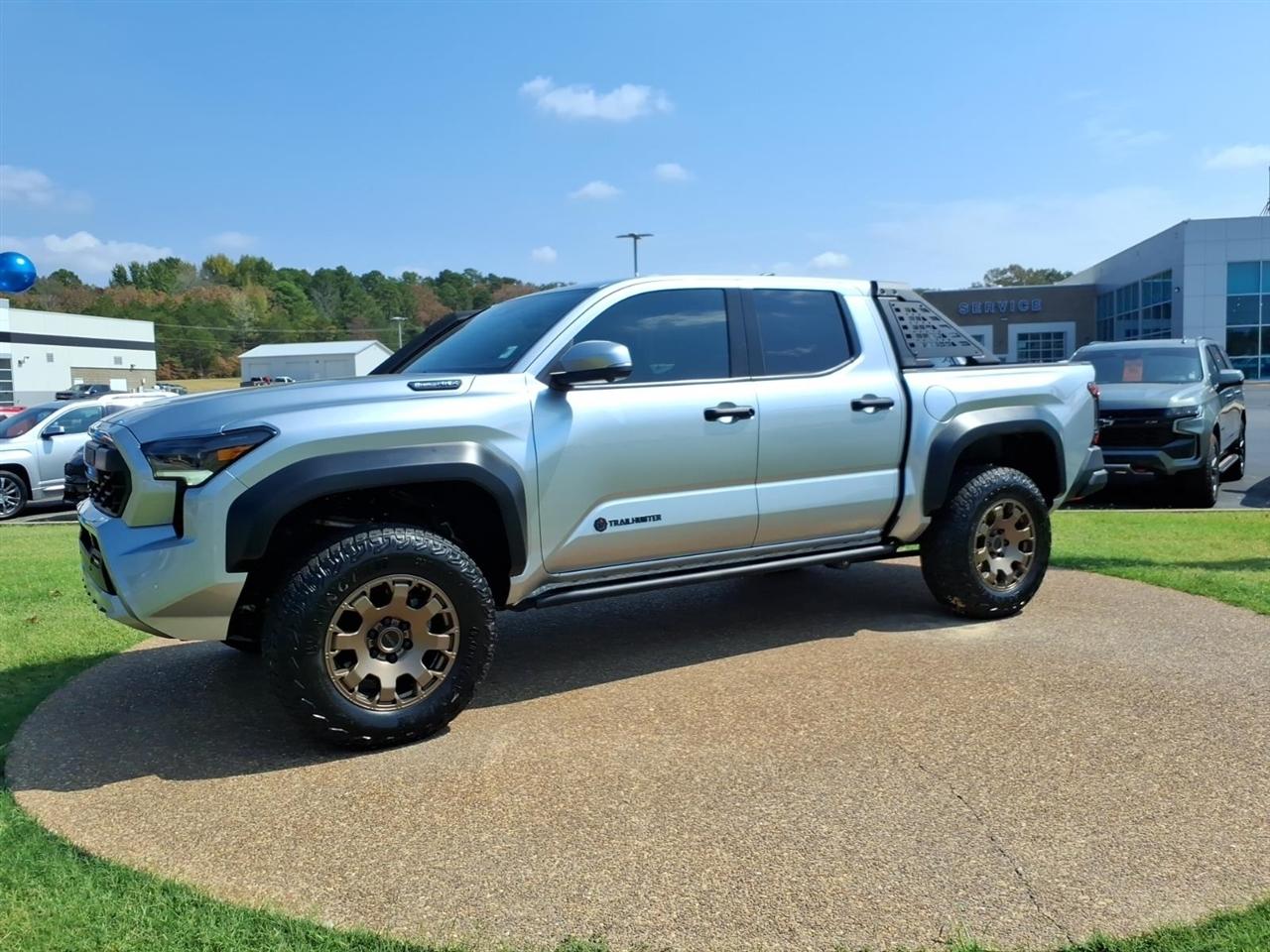 Toyota Tacoma 4WD  2025