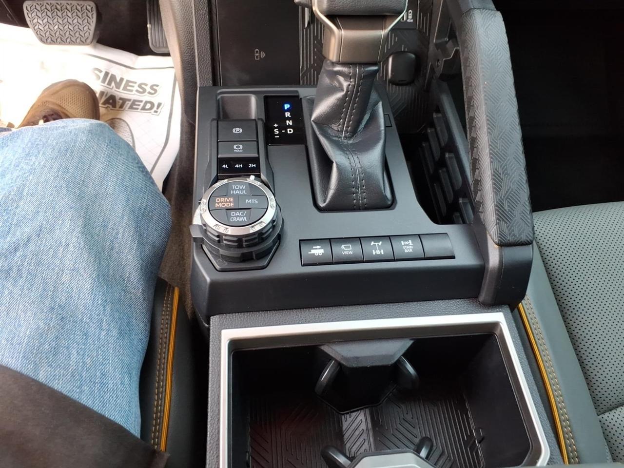 Toyota Tacoma 4WD  2025