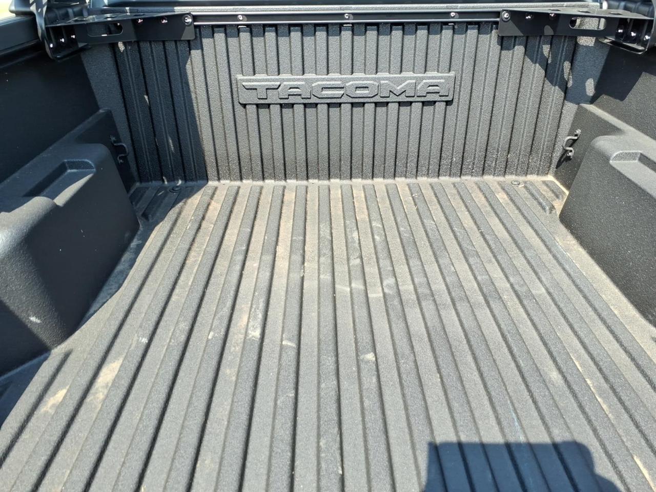 Toyota Tacoma 4WD  2025