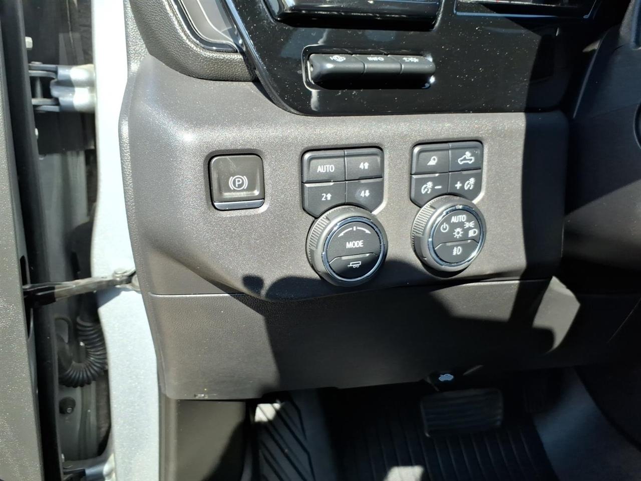 Chevrolet Silverado 1500  2023