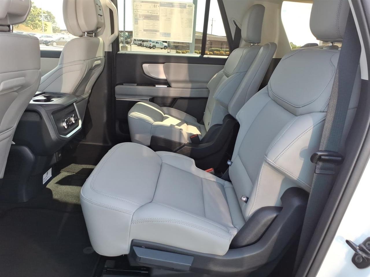 Ford Expedition Max  2027