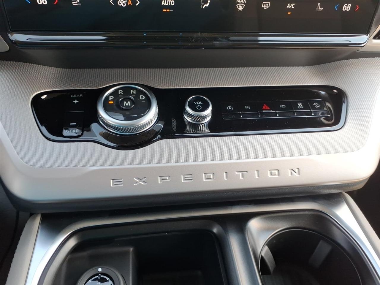 Ford Expedition Max  2027