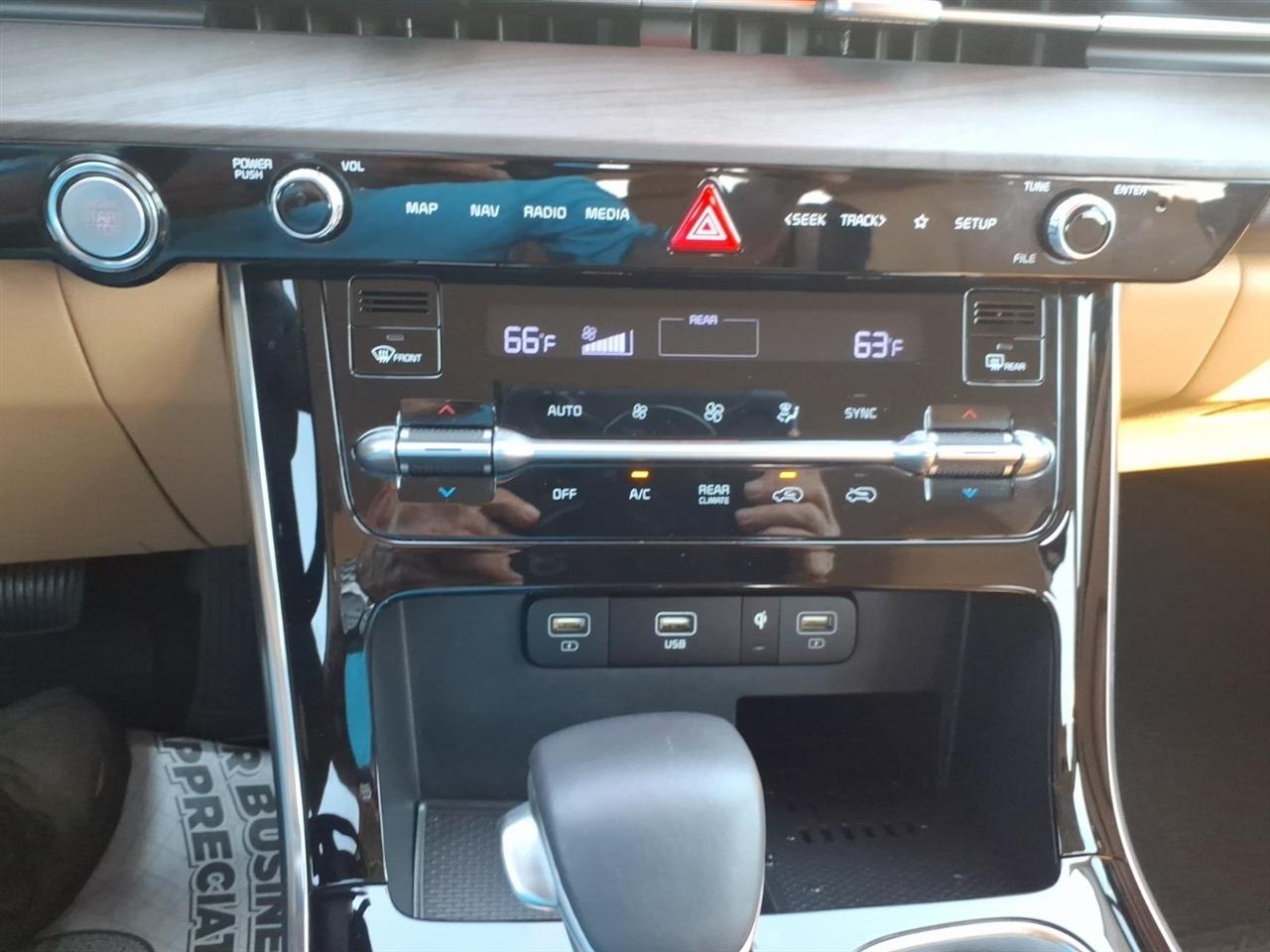 Kia Carnival  2024