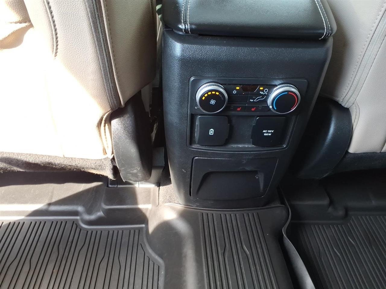 Ford Explorer  2023