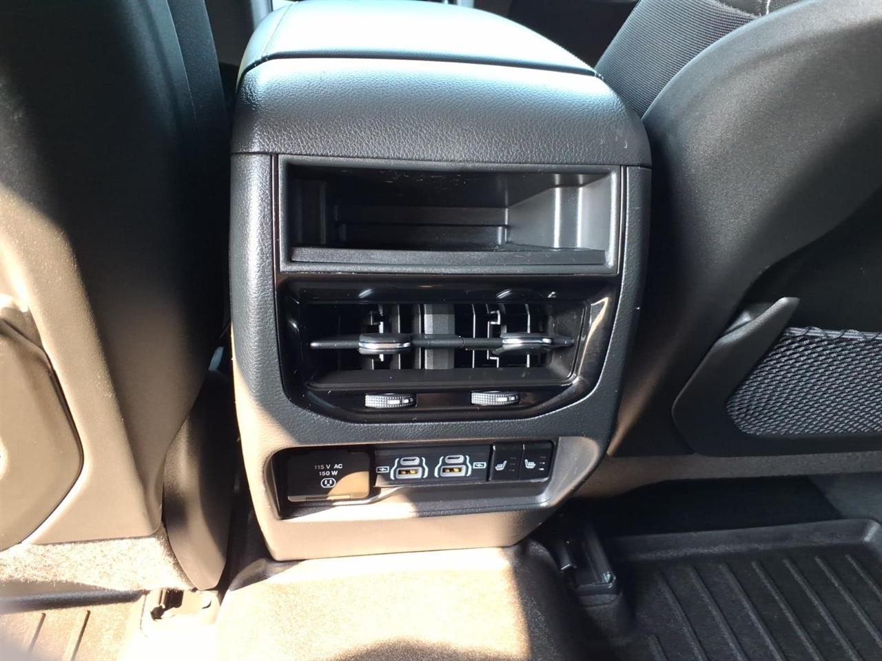 Jeep Grand Cherokee  2024