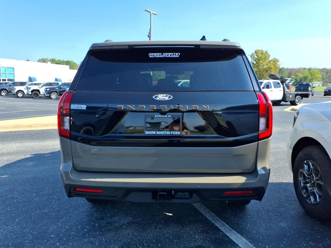 Ford Expedition  2027
