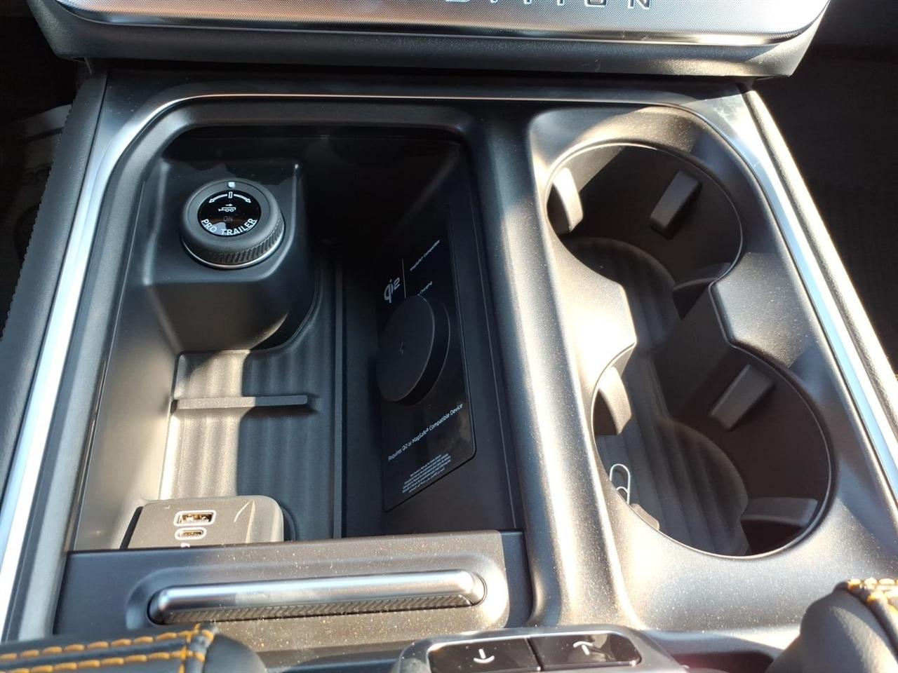 Ford Expedition  2027