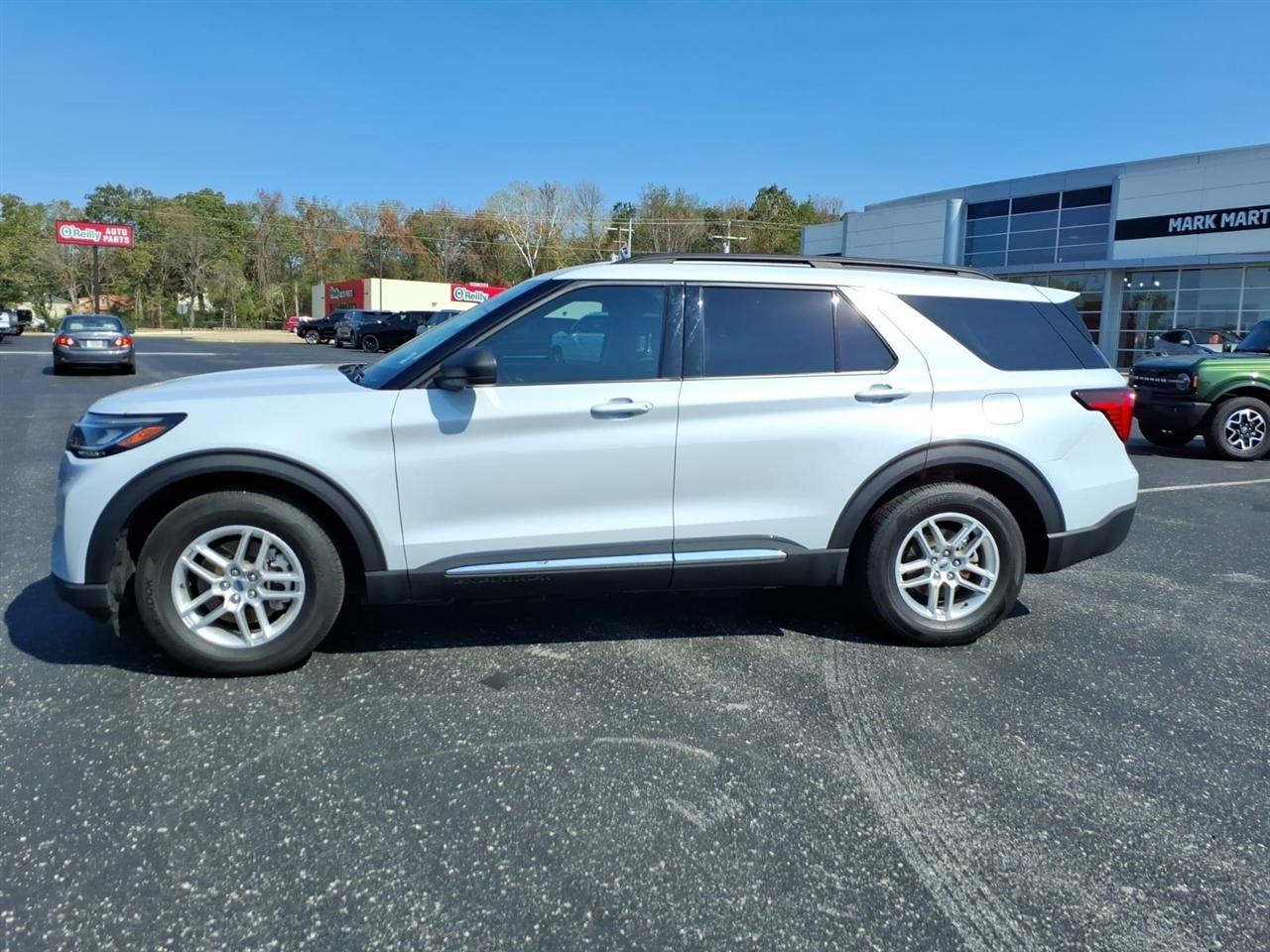 Ford Explorer  2025
