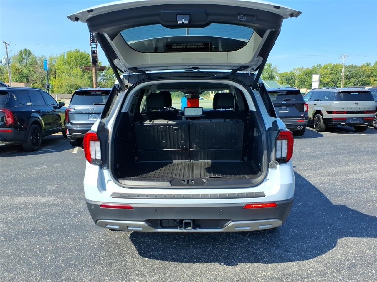 Ford Explorer  2025