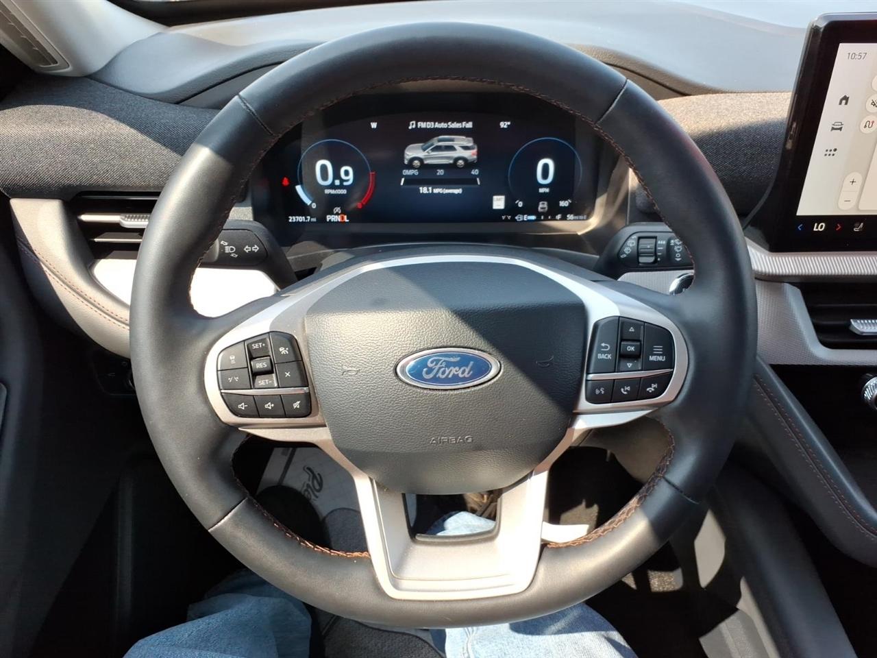 Ford Explorer  2025