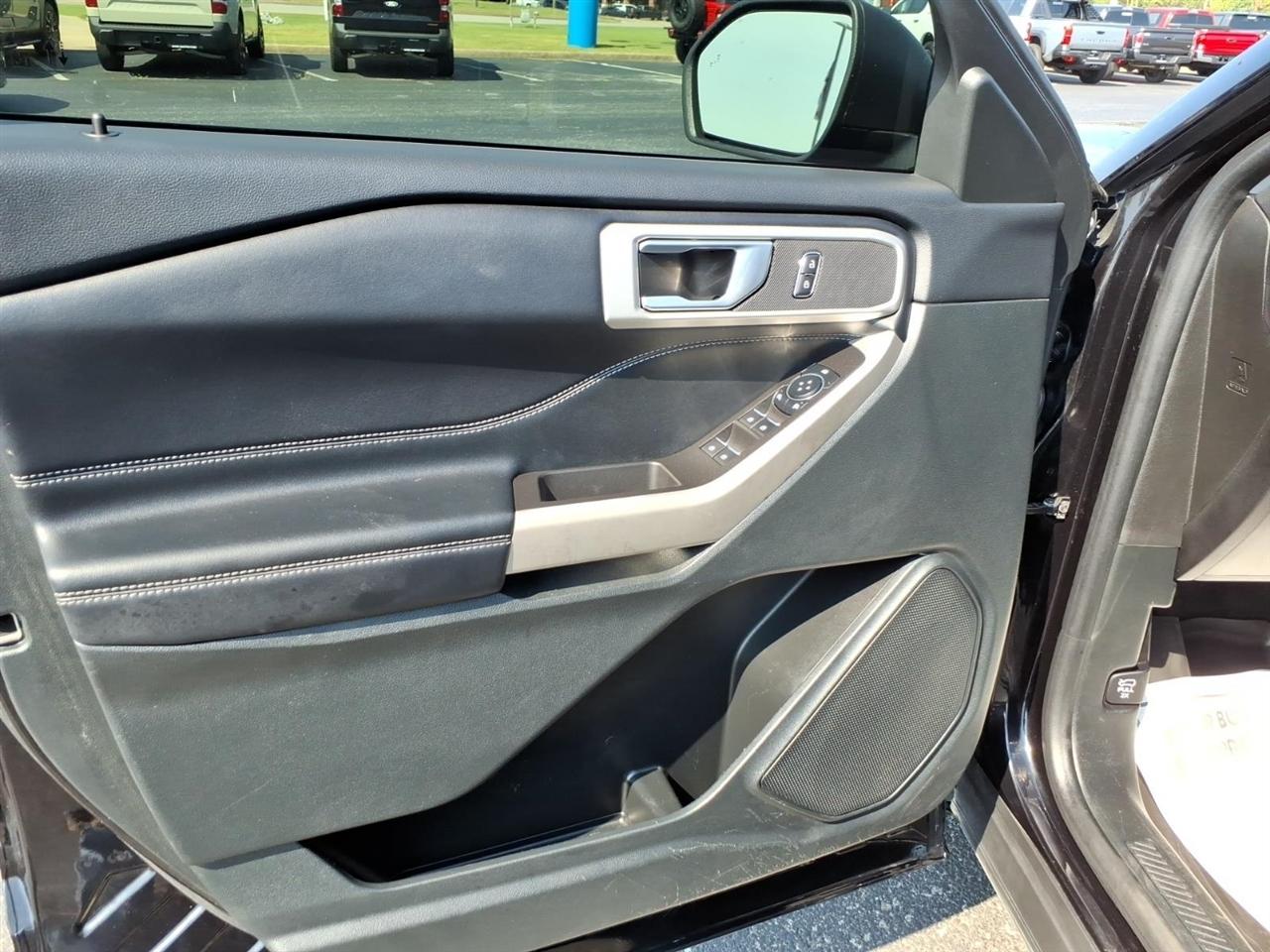 Ford Explorer  2023