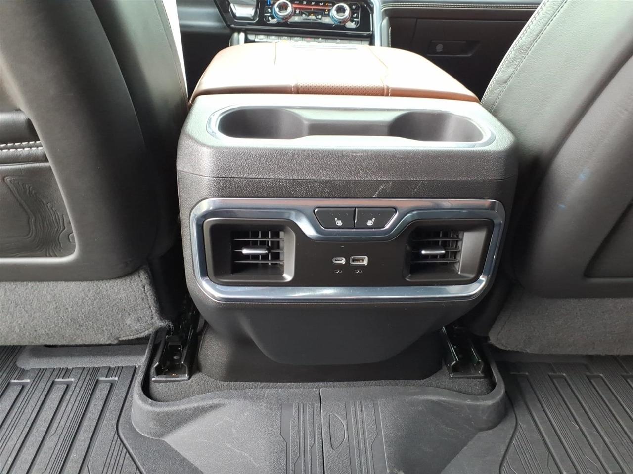 GMC Sierra 3500HD  2024