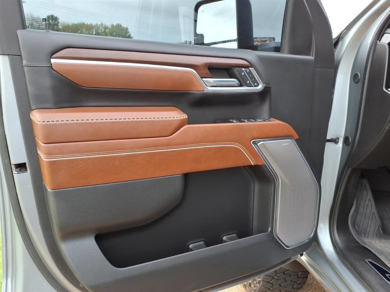 GMC Sierra 3500HD  2024