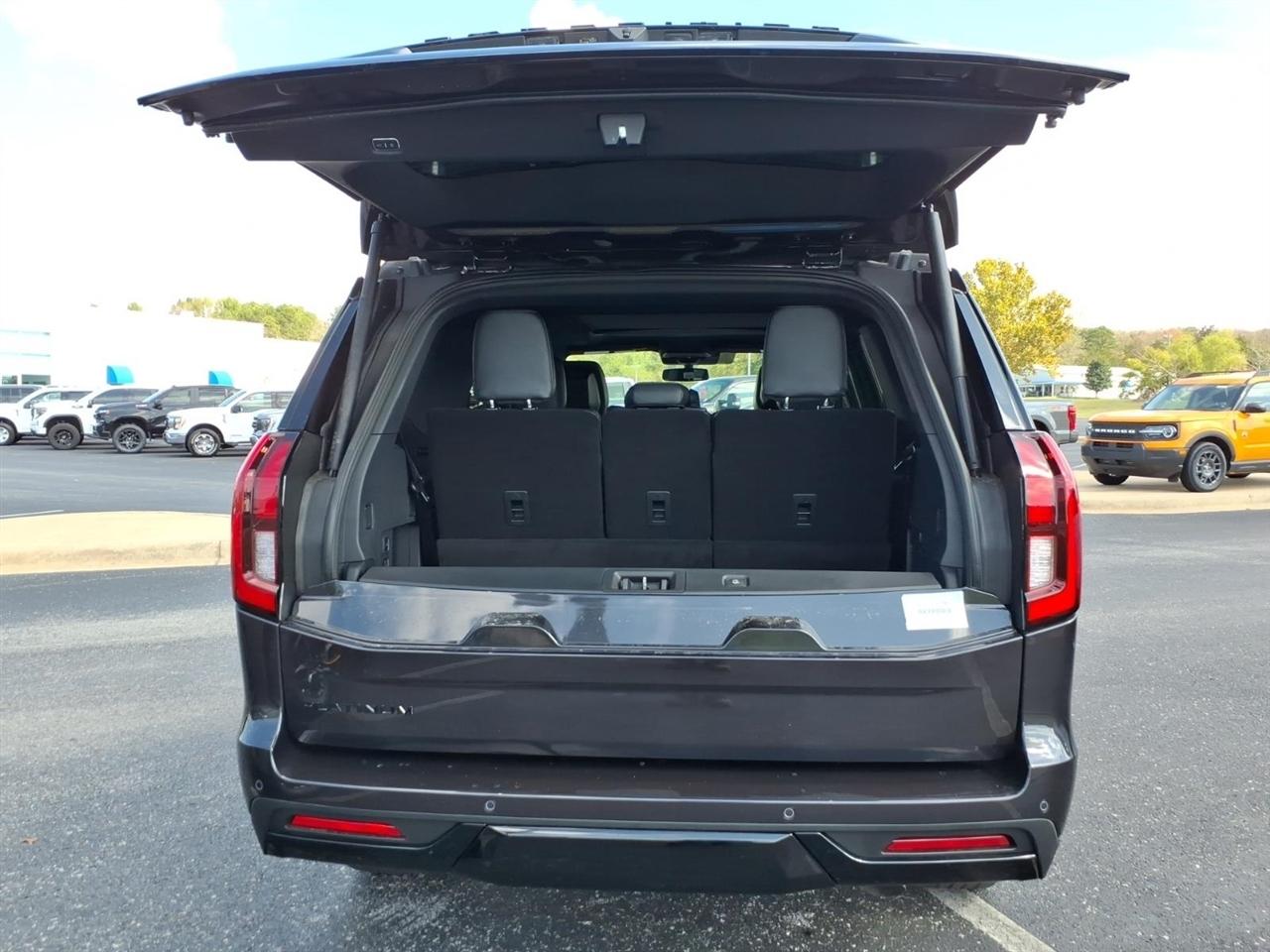 Ford Expedition  2027