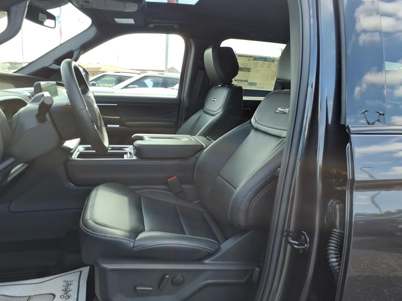 Ford Expedition  2027