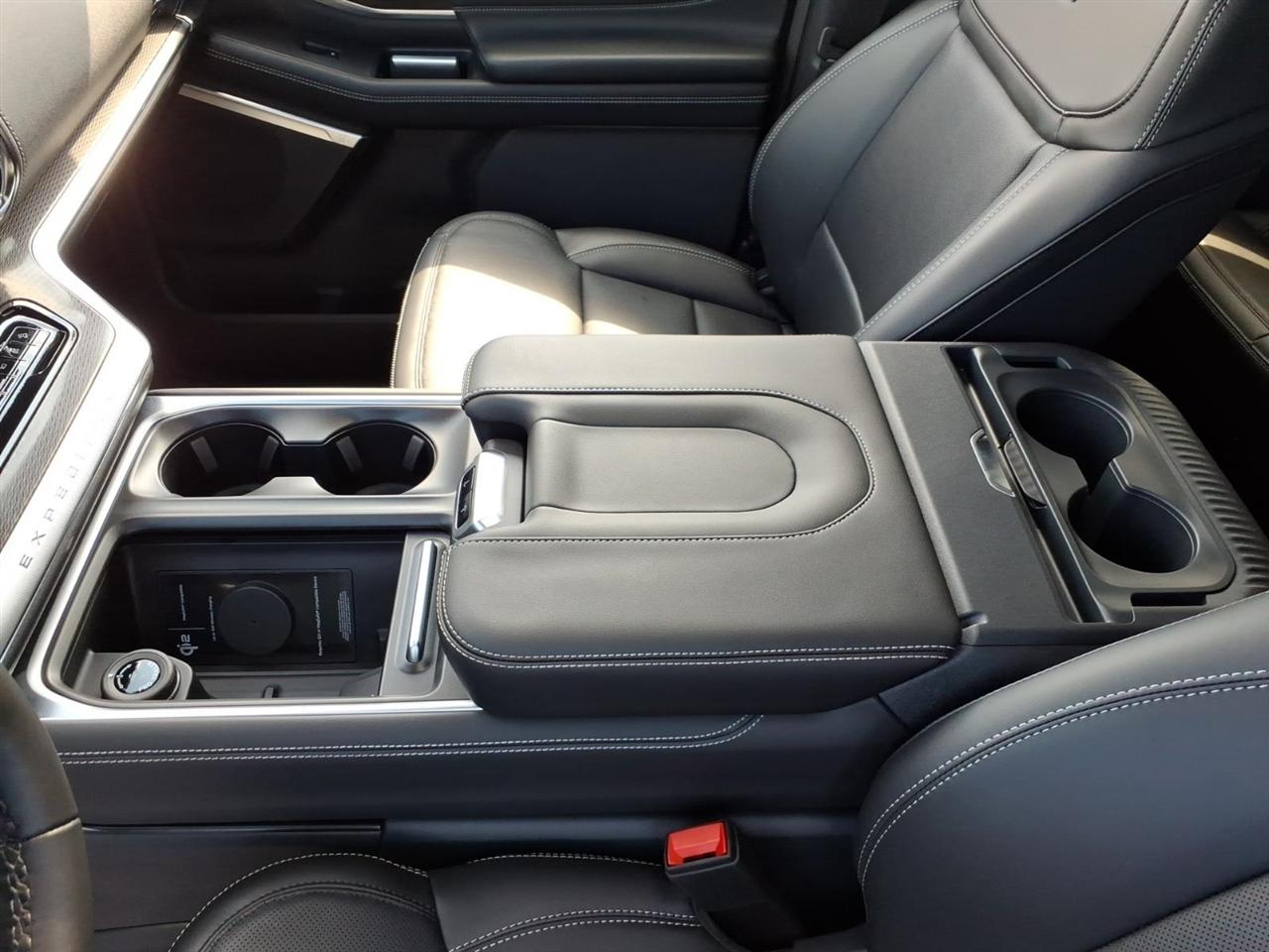 Ford Expedition  2027
