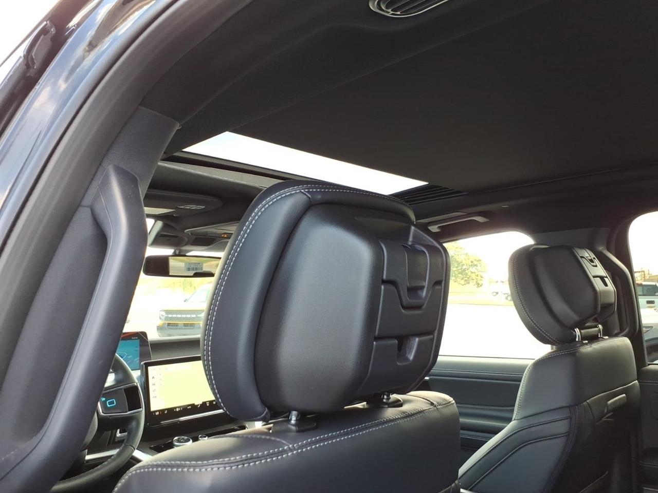 Ford Expedition  2027