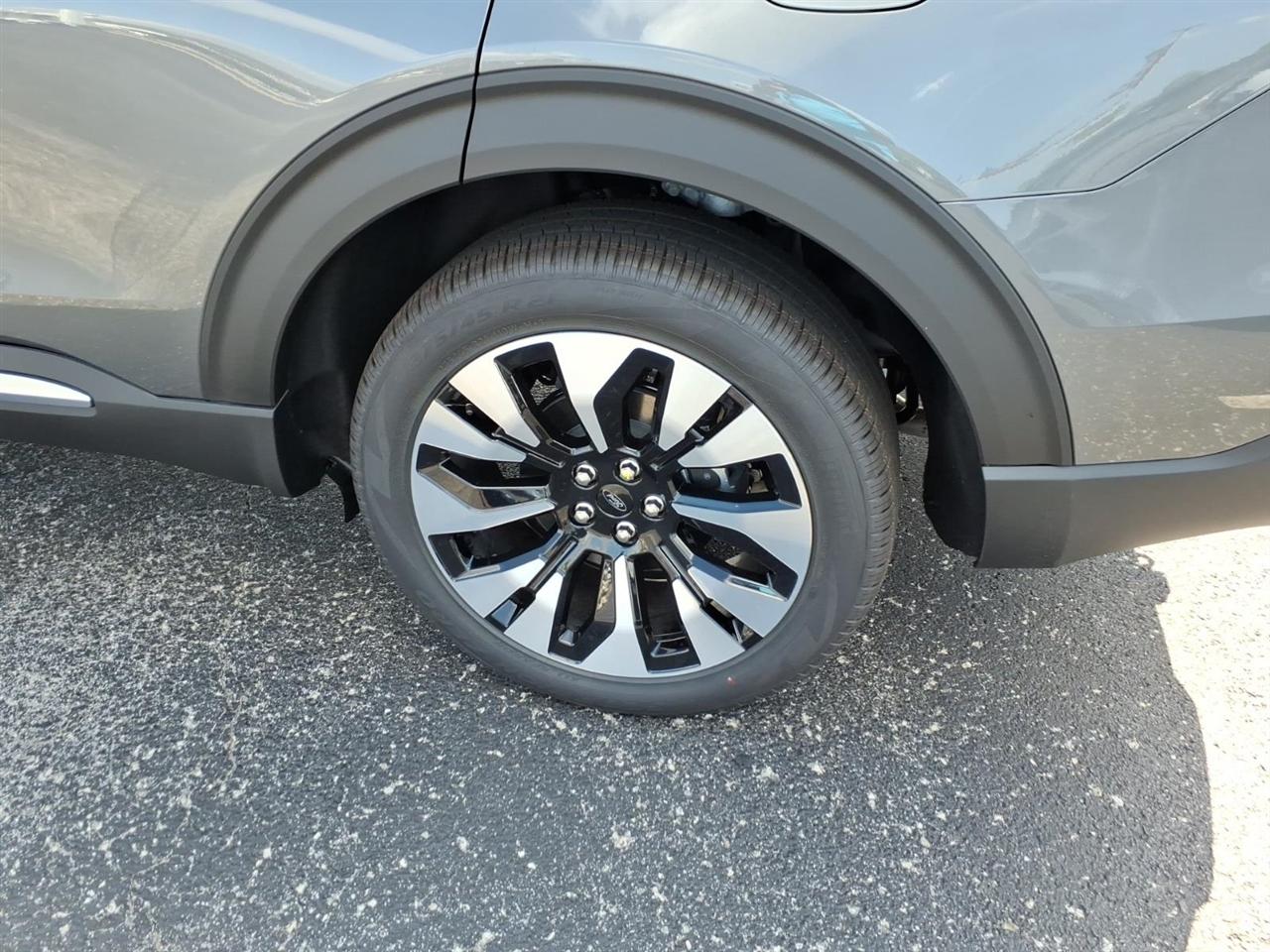 Ford Explorer  2027
