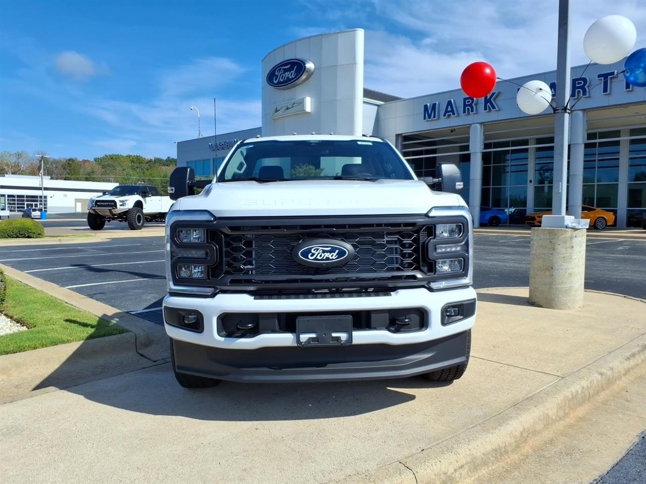 Ford Super Duty F-250 SRW  2027