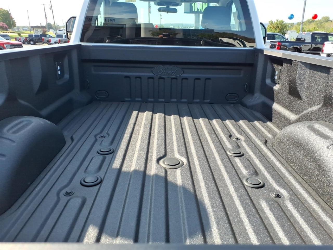 Ford Super Duty F-250 SRW  2027