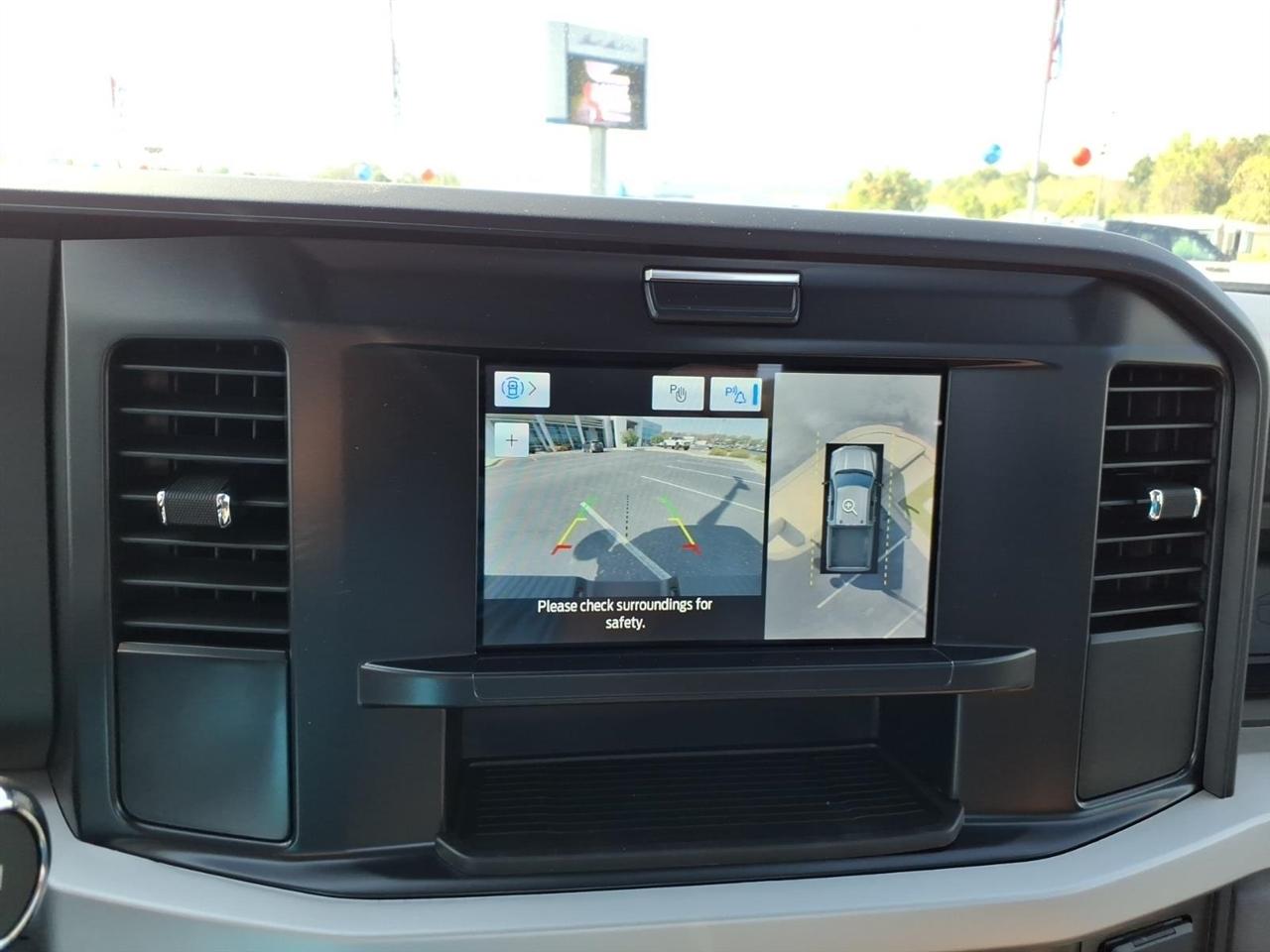 Ford Super Duty F-250 SRW  2027