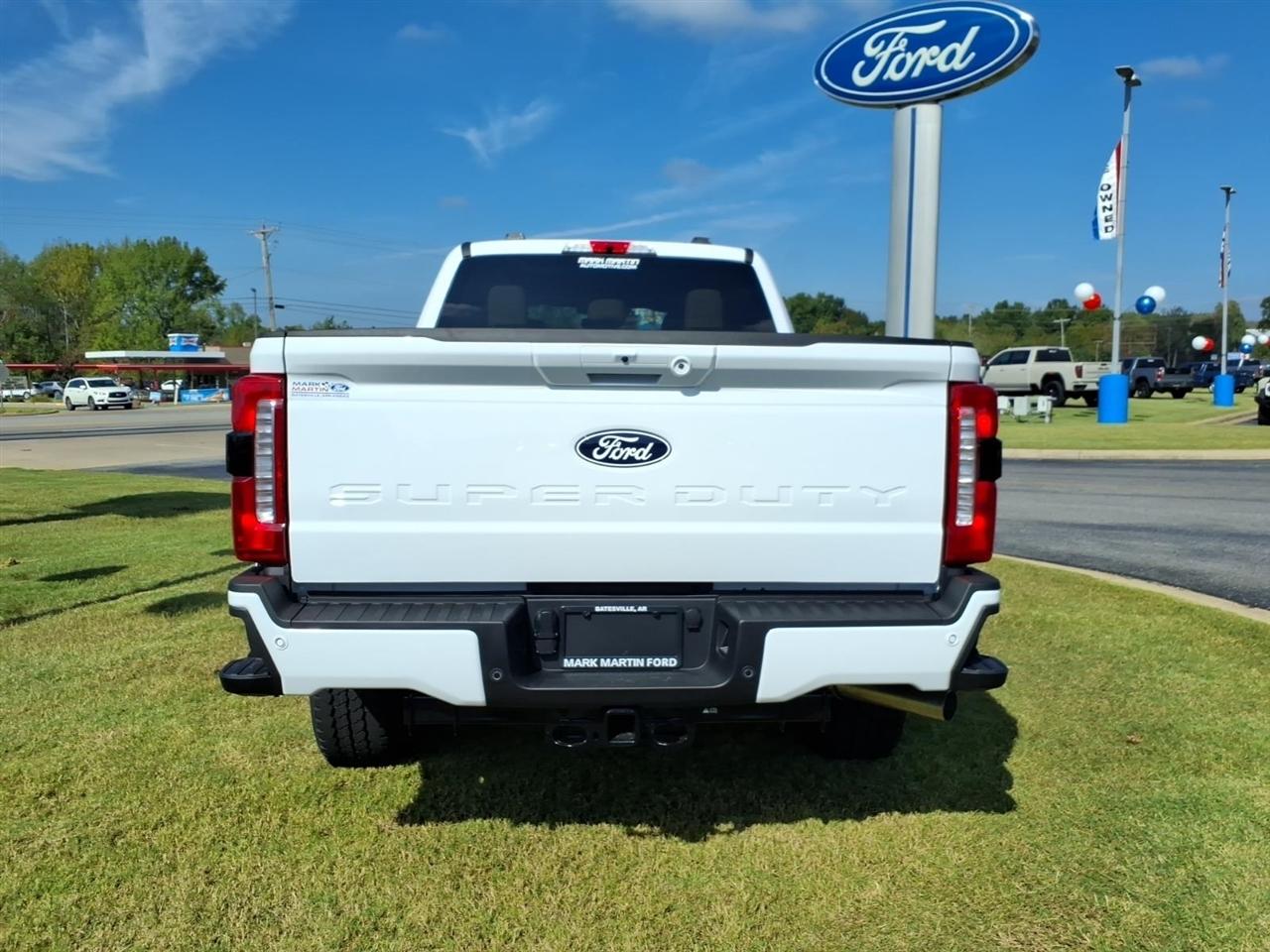 Ford Super Duty F-250 SRW  2027