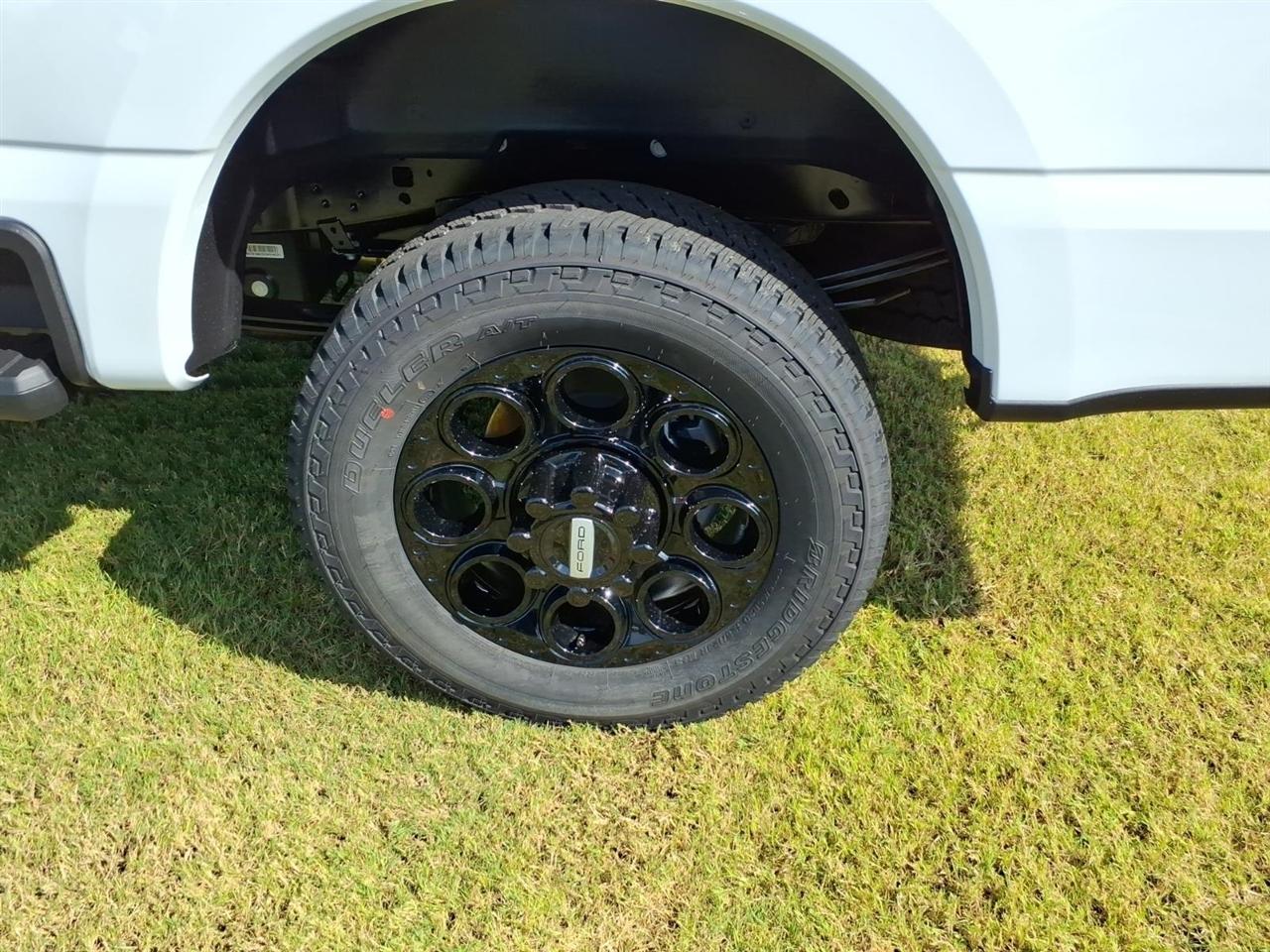 Ford Super Duty F-250 SRW  2027
