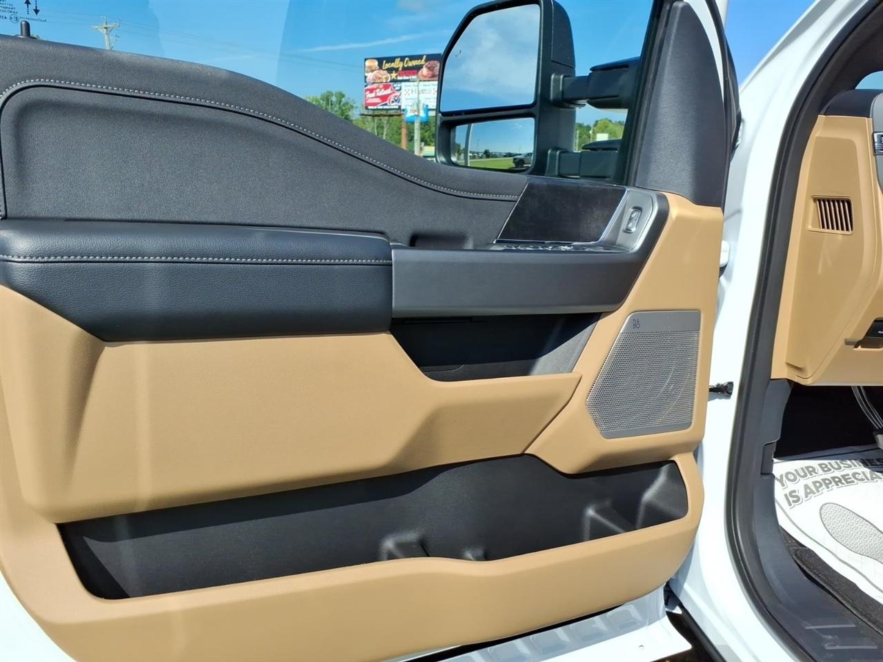 Ford Super Duty F-250 SRW  2027