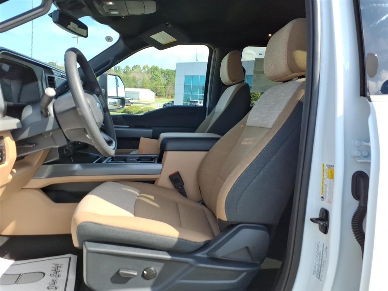 Ford Super Duty F-250 SRW  2027