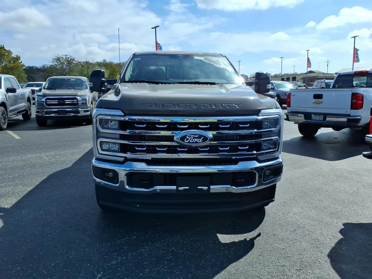 Ford Super Duty F-250 SRW  2027
