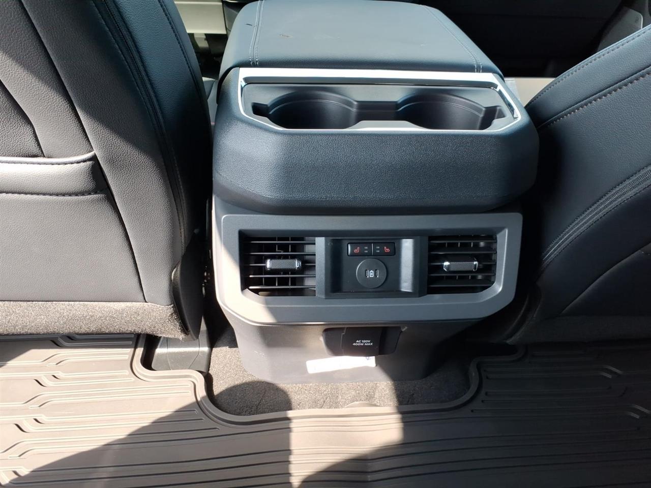 Ford Super Duty F-250 SRW  2027