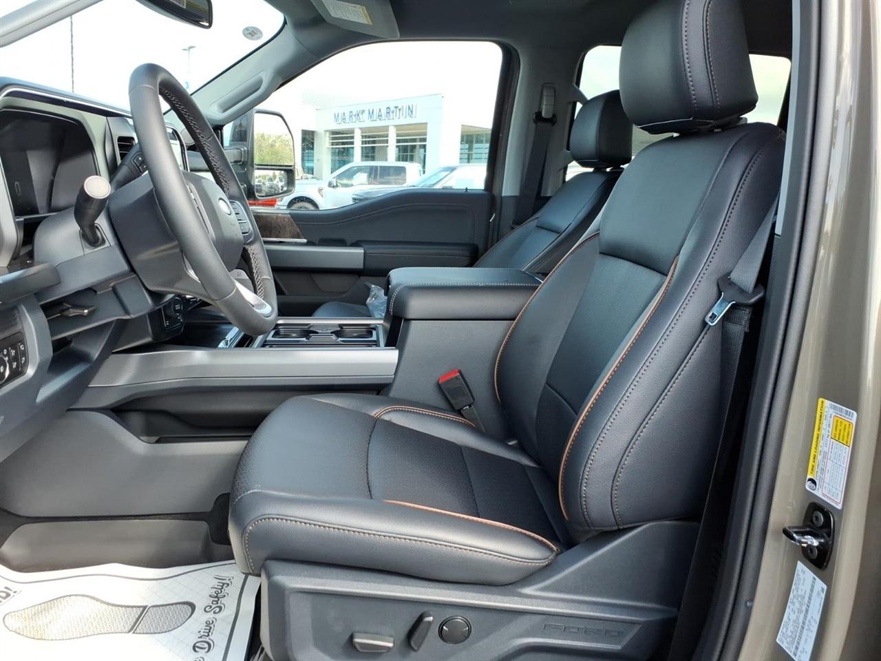 Ford Super Duty F-250 SRW  2027