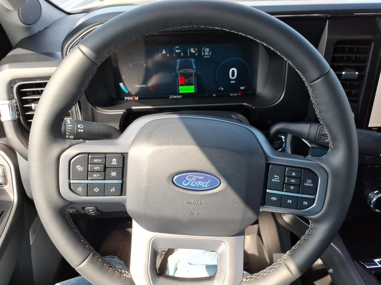Ford Super Duty F-250 SRW  2027