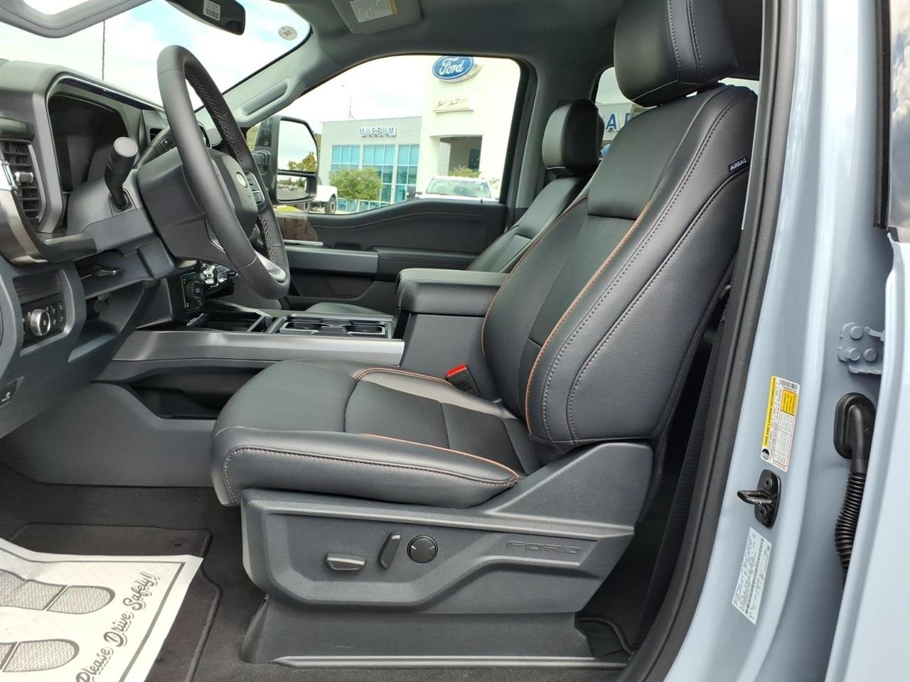 Ford Super Duty F-250 SRW  2027