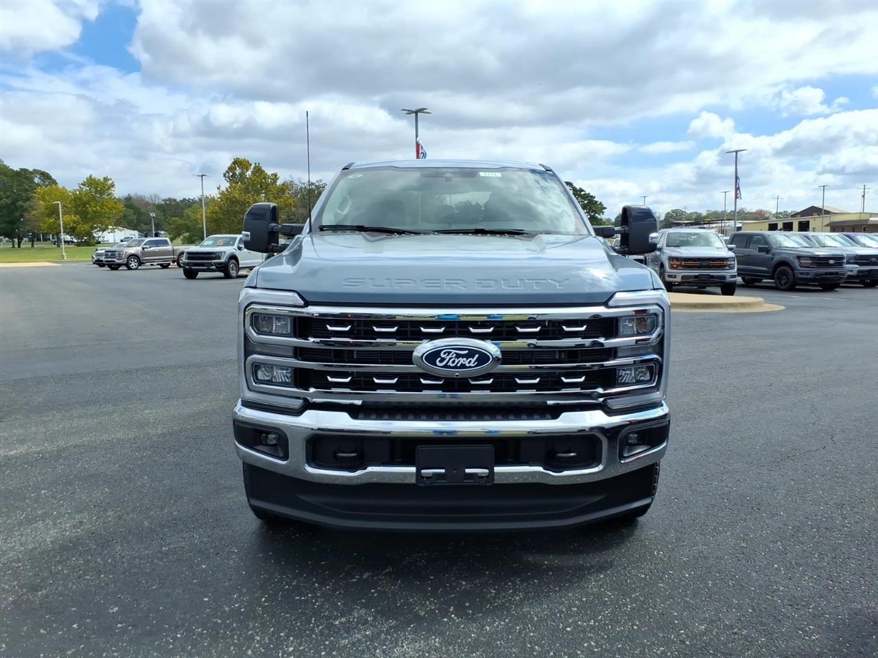 Ford Super Duty F-250 SRW  2027