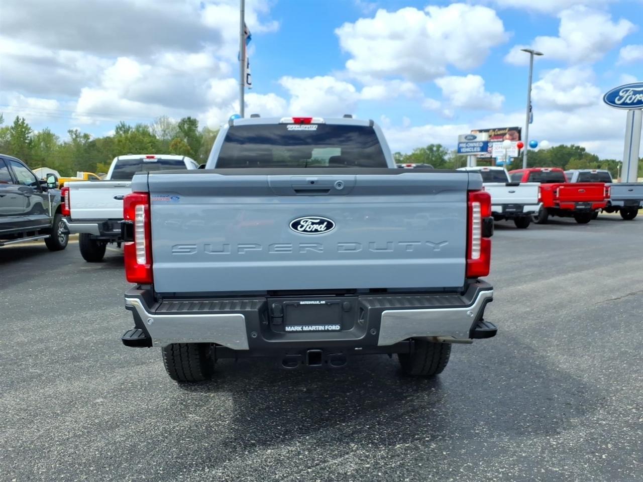 Ford Super Duty F-250 SRW  2027
