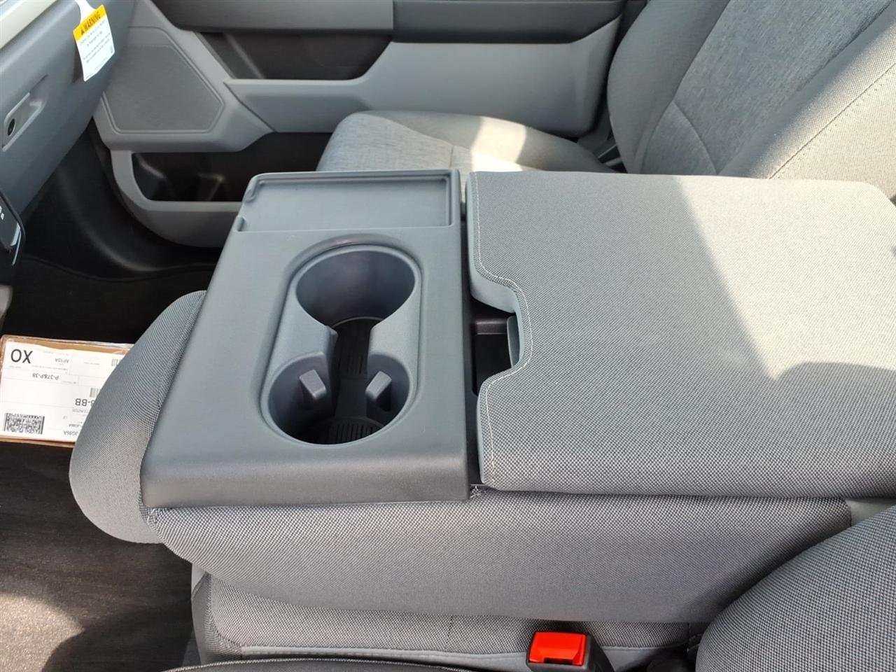 Ford Super Duty F-350 DRW  2027