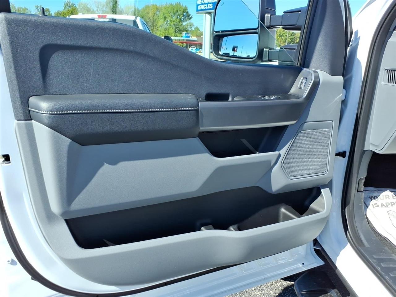 Ford Super Duty F-250 SRW  2027