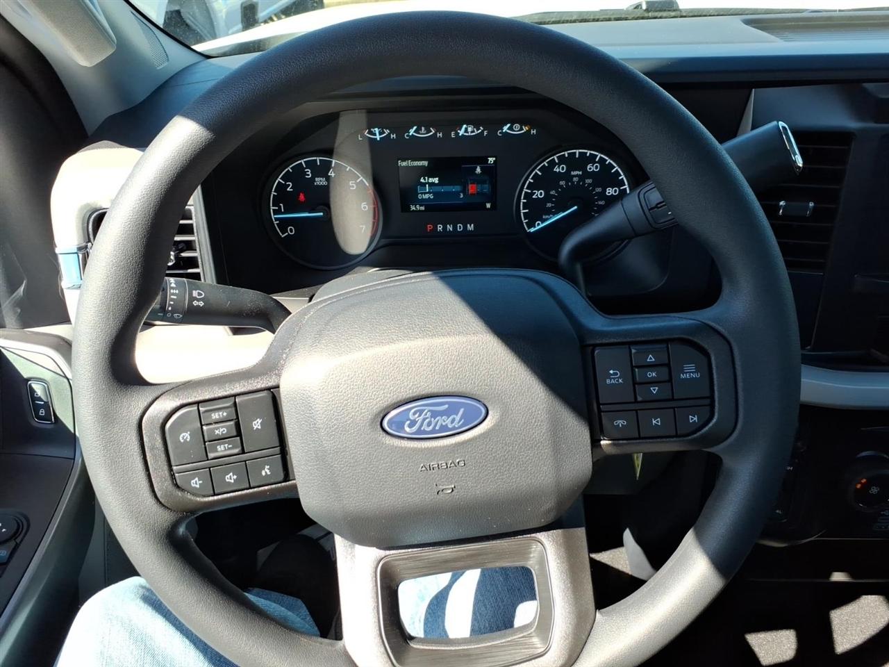 Ford Super Duty F-250 SRW  2027