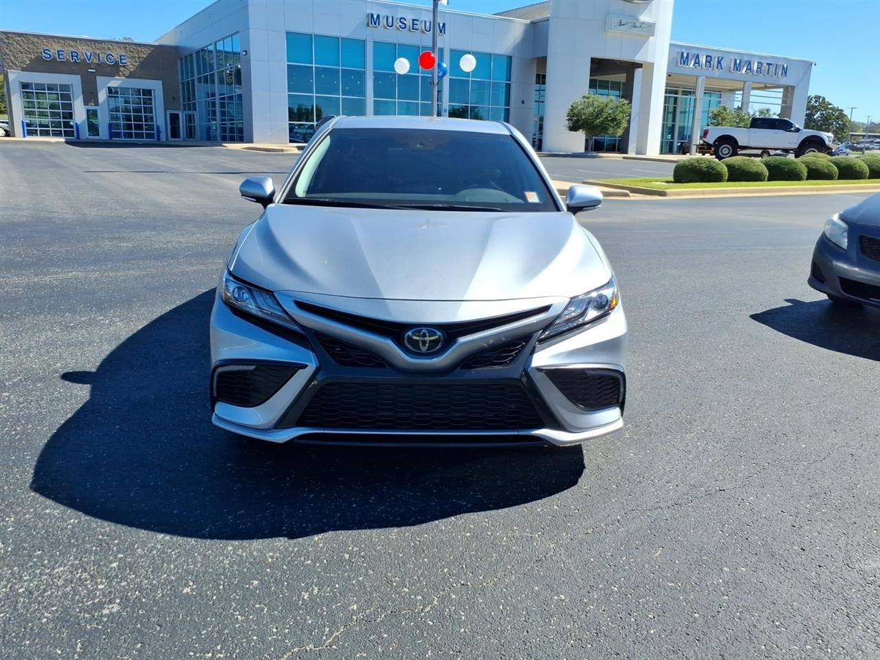 Toyota Camry  2023