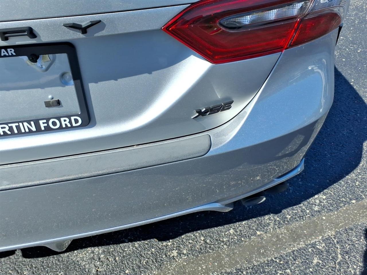Toyota Camry  2023