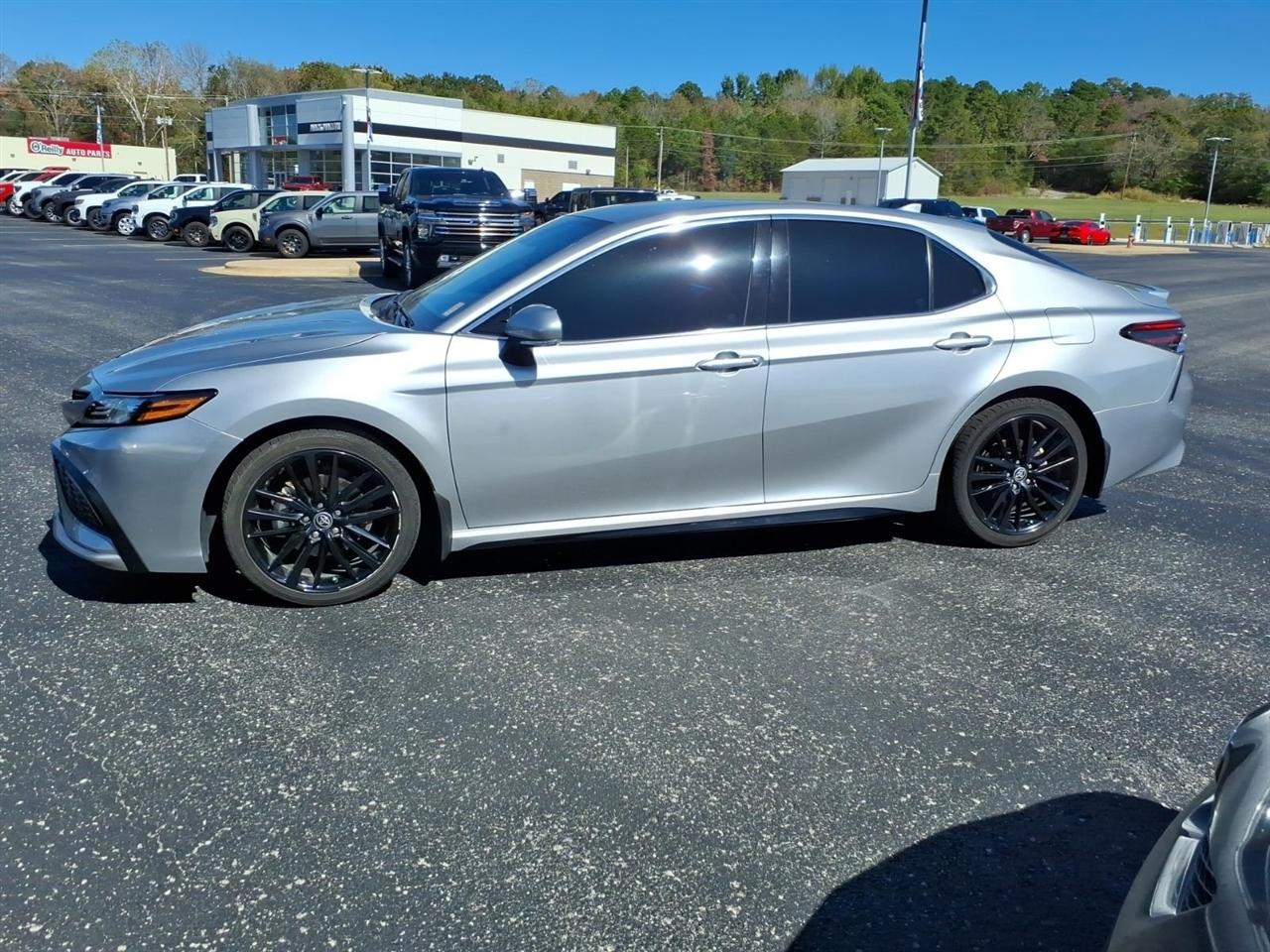 Toyota Camry  2023
