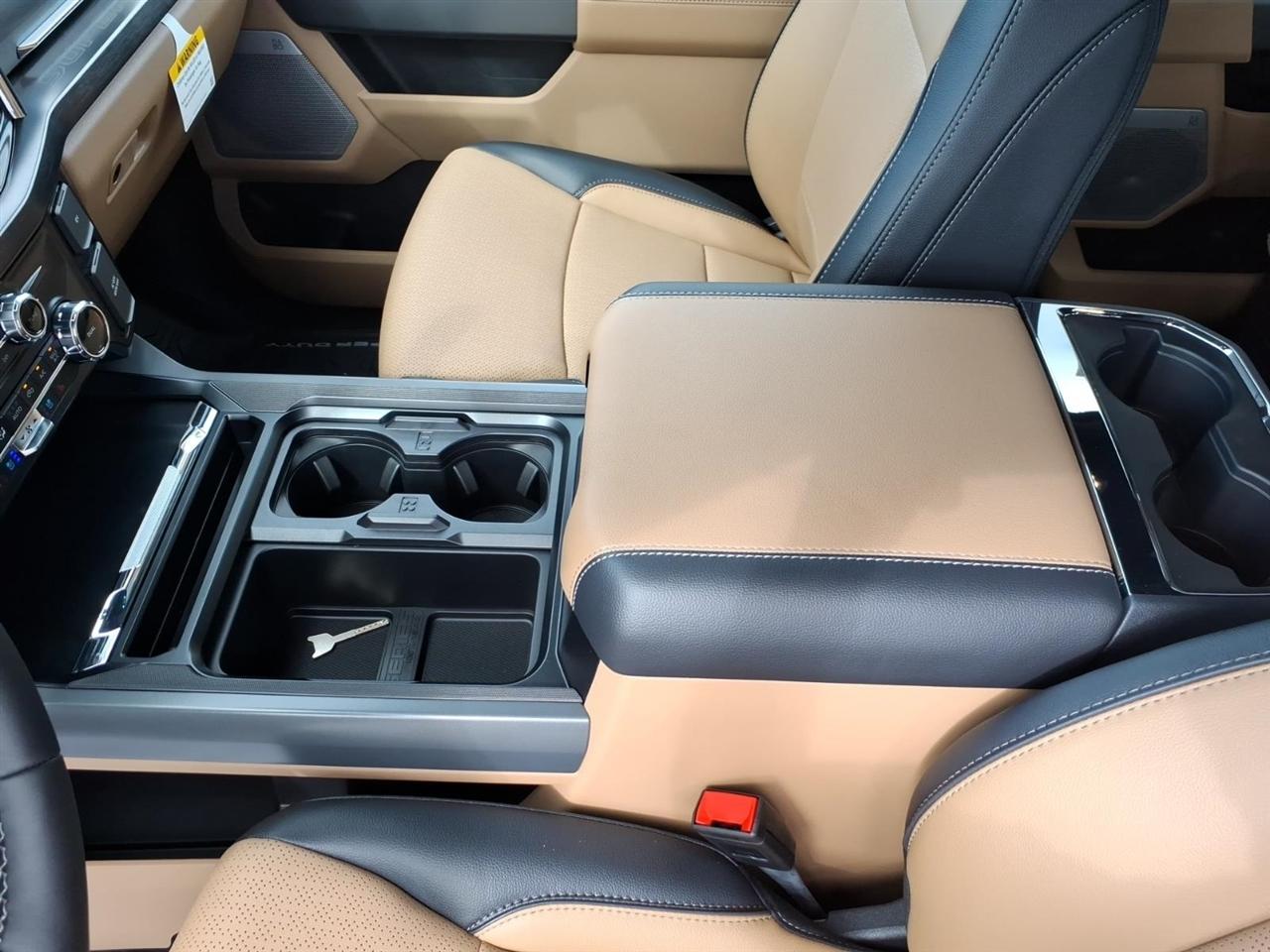 Ford Super Duty F-550 DRW  2027