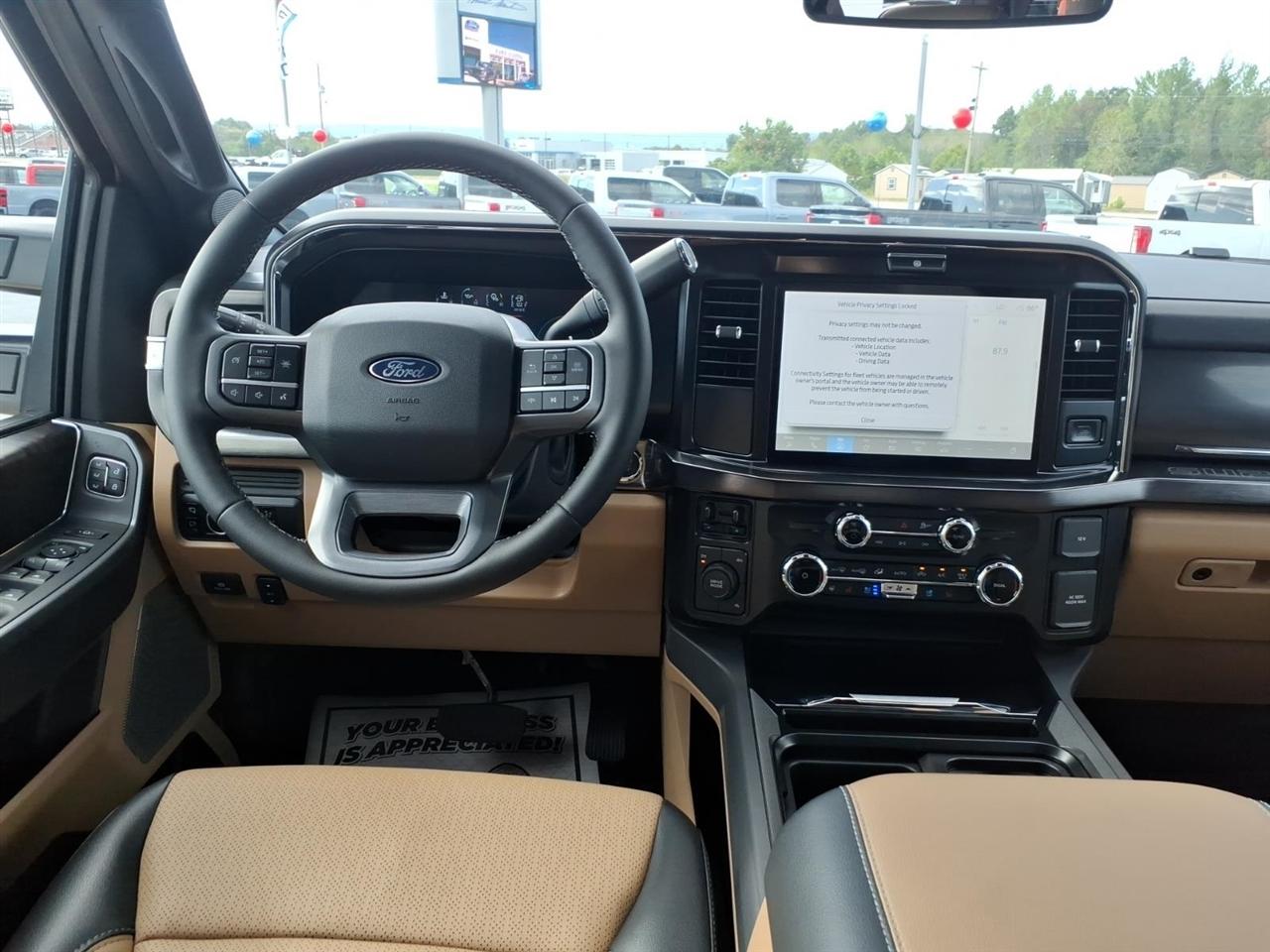 Ford Super Duty F-550 DRW  2027