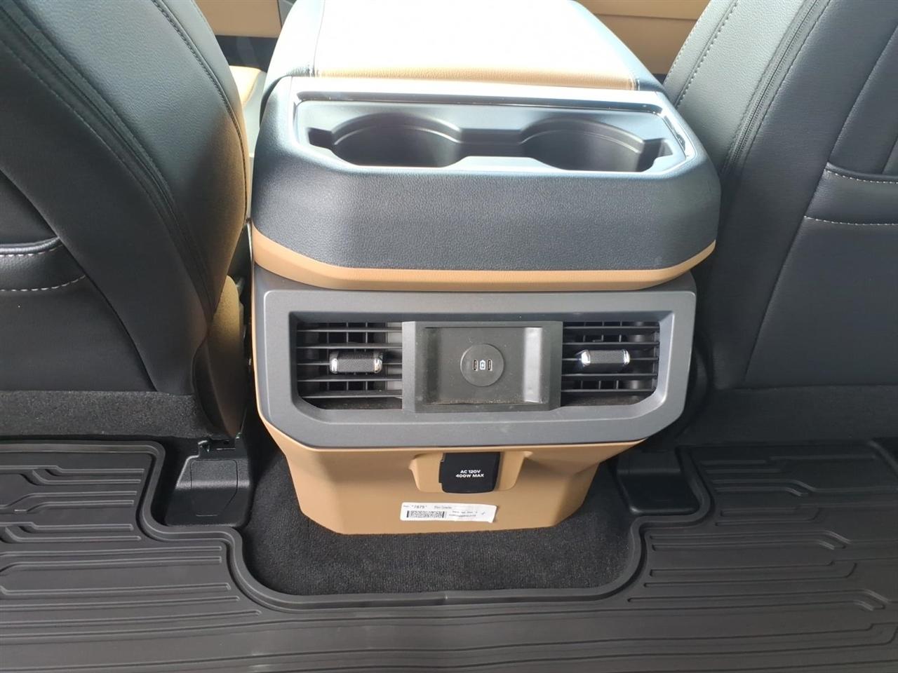Ford Super Duty F-550 DRW  2027