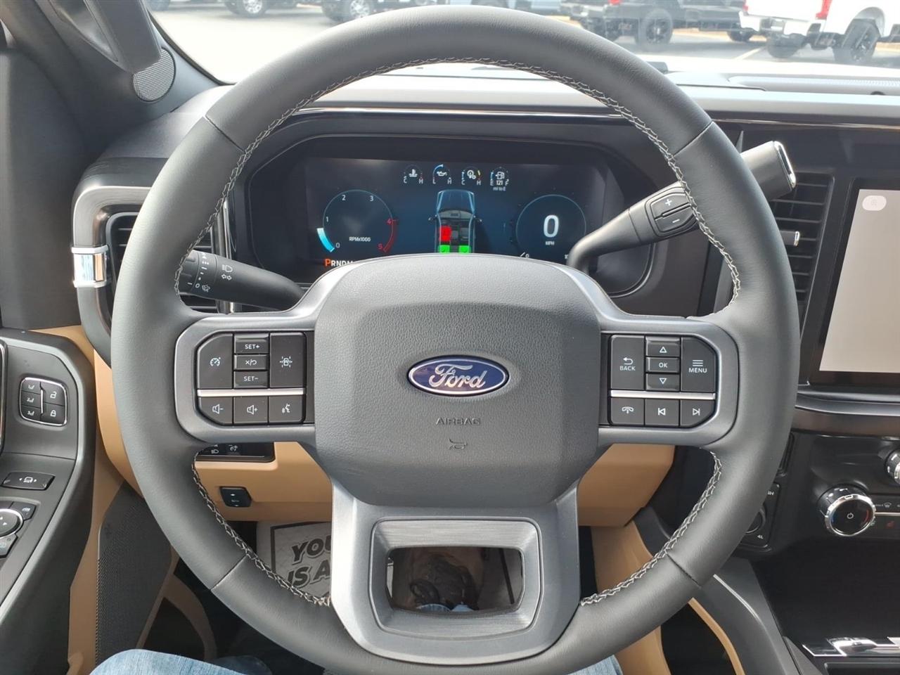 Ford Super Duty F-550 DRW  2027